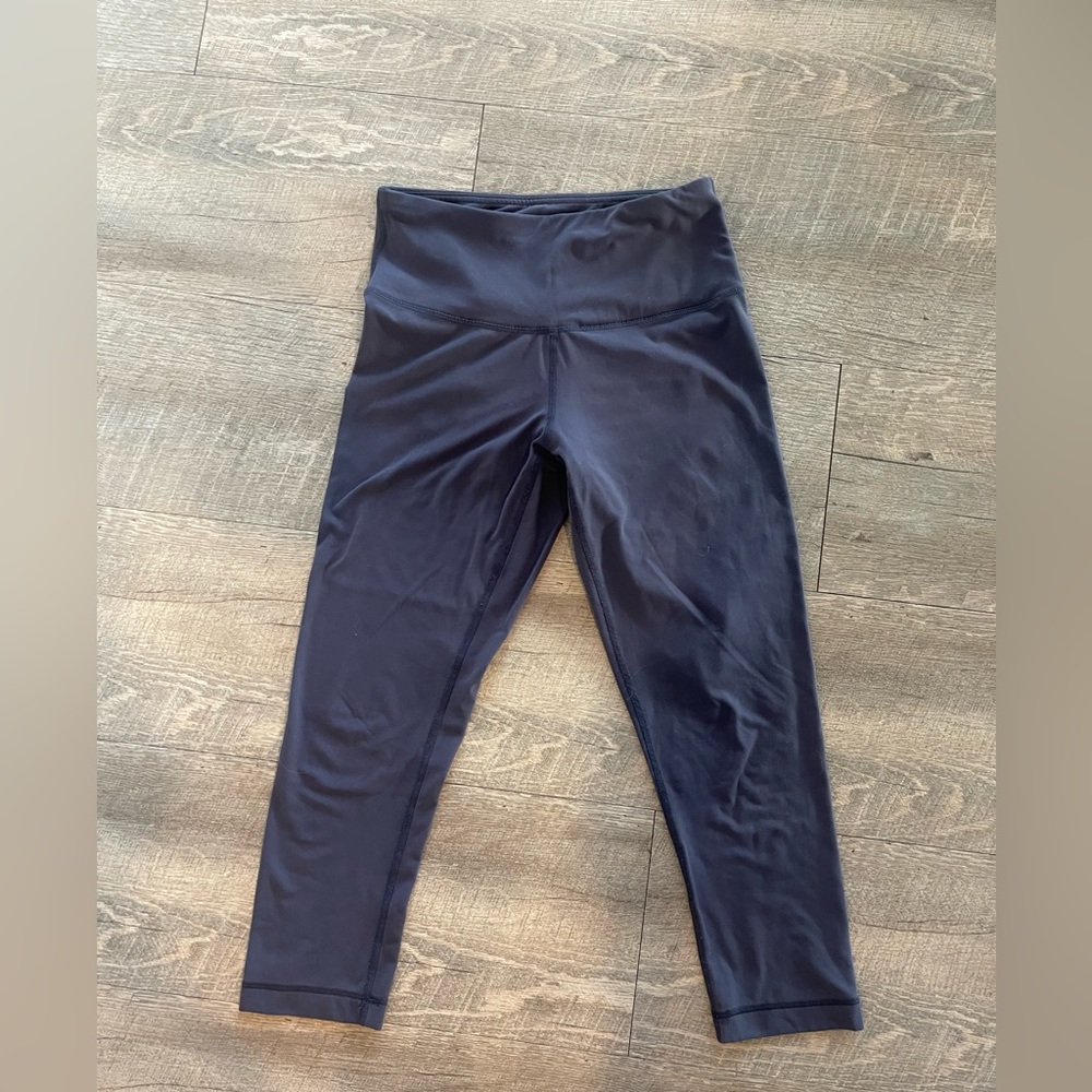 Size small cropped yoga leggings.